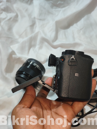 Sony A6400 with Sony 35 mm f 1.8 Lens